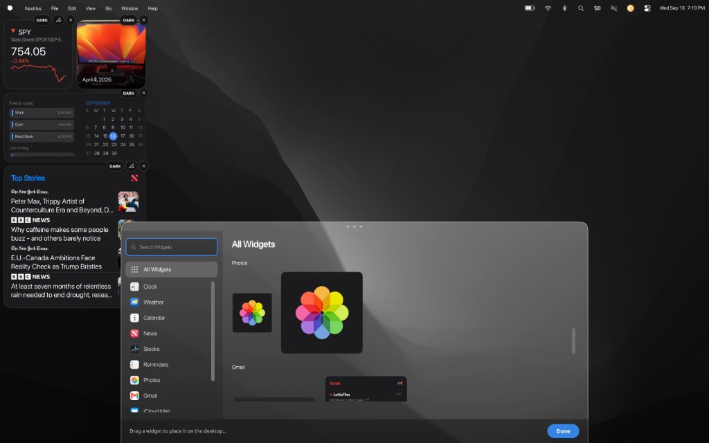Widget picker over a desktop with clock, calendar, news, and mail widgets